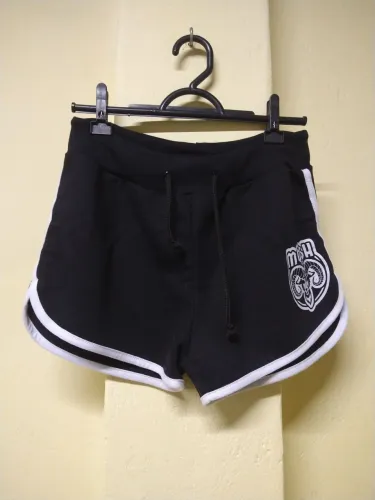 Shorts Mosh Preto (veste P/PP) - Novo, estilo rock/alternativo