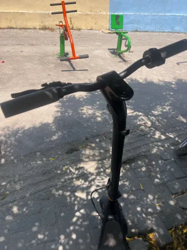 Patinete Elétrico Átomi E30 com display digital