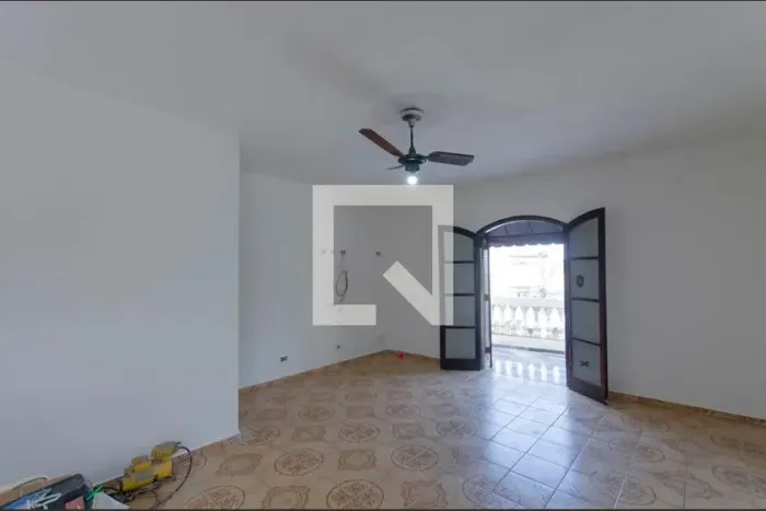 Casa à Venda - Vila Guilhermina, 2 Quartos, 80 m2