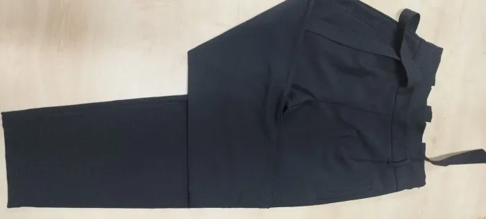 Vende-se roupas e calcados de marca novos e seminovos