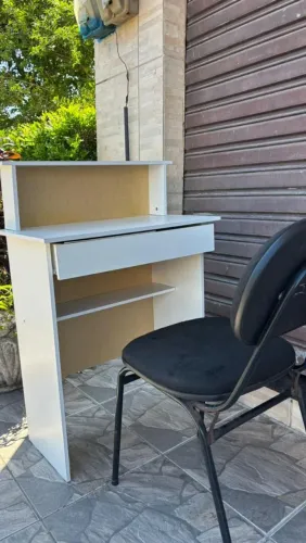 Balcão mesa mais cadeira