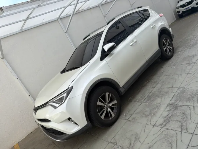 Toyota RAV4 2.0 Top 4X2 16V Aut. 2017