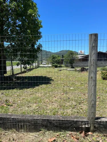 Terreno na Marginal da BR 101 em Paulo Lopes 324 m²