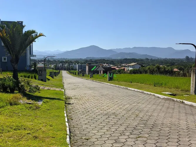 Terrenos em Condomínio na Praia do Rosa, Imbituba