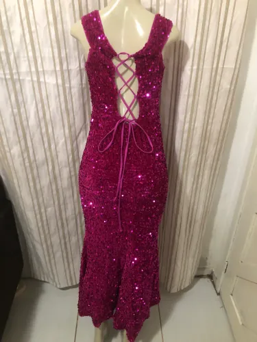 Vestido e macacões 