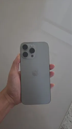 Vendo iPhone 16 pro max 256gb por 6900 reais