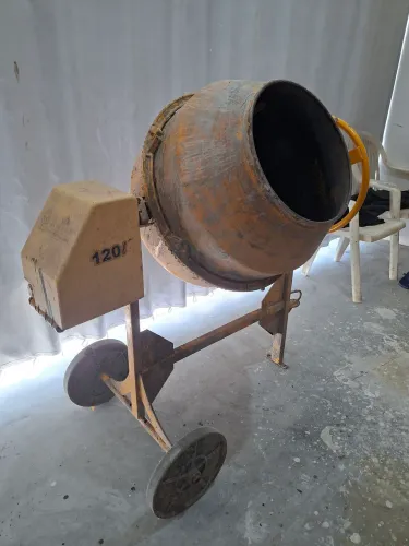 Vendo Betoneira 120L