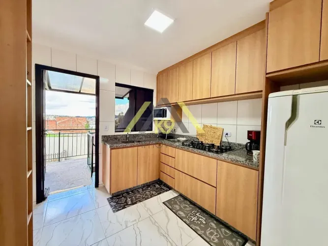 CASA COM 3 DORMITÓRIOS NO SANTA TEREZINHA EM COLOMBO