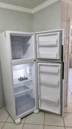 Geladeira Consul Frost free 386 litros semi nova