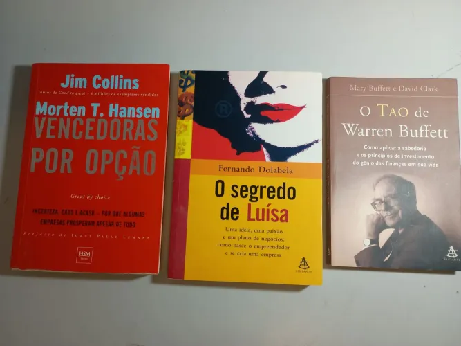 Livros de finanças negócios e de lideranças 