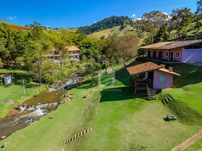 Chácara com 3 dormitórios à venda, 3000 m² por R$ 1.690.000 - Ponte Nova - Sapucaí-Mirim/M