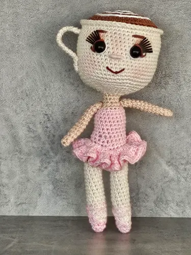 Bailarina Capuccina em amigurumi