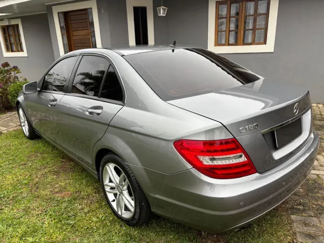 Mercedes-Benz C-180 CGI Classic 1.8 16V 156cv Aut. 2012