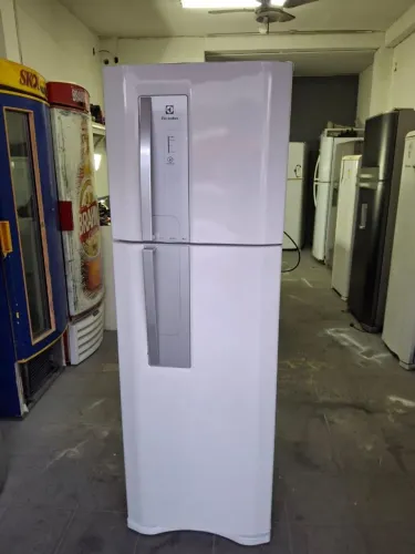 Geladeira Electrolux 380L Frost Free ENTREGO