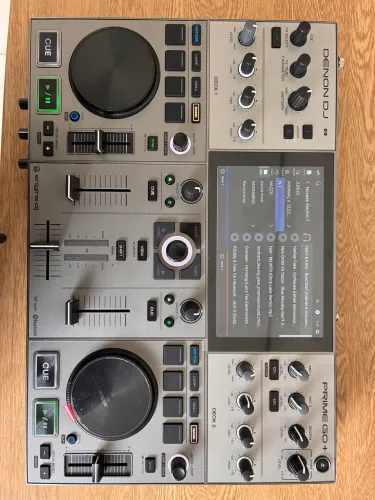 Controladora de Dj Denon Prime Go Plus pouco usado