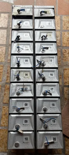 Armário Guarda Celular E Pequenos Objetos - Aço