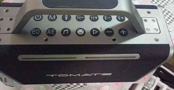 CAIXA DE SOM TOMATE !!! QUALIDADE DE SOM IMPECÁVEL COM 2 MICROFONES,ZAP *