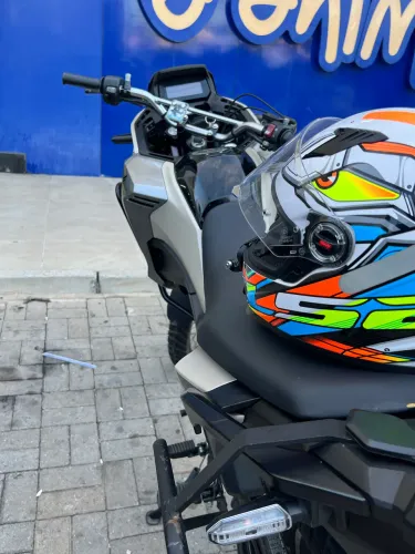 Capacete LS2 impecável, acompanha bolsa e acessórios de câmera 