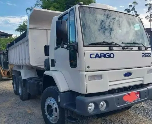Caminhão caçamba ford 2622 tracado ano 2011