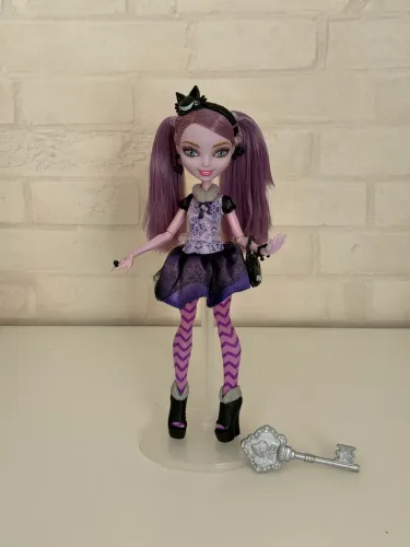Boneca Ever After High Kitty Cheshire
