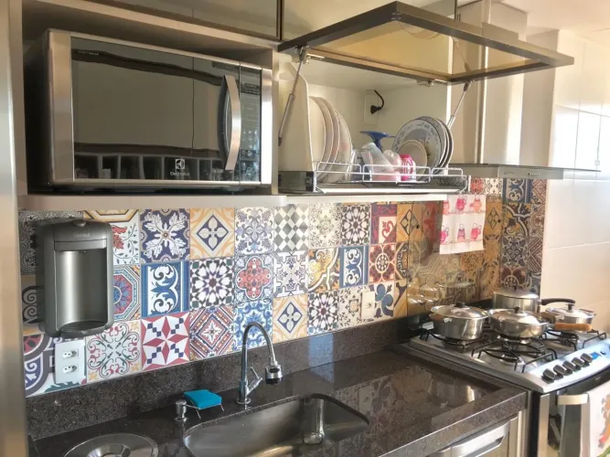 Apartamento REFORMADO, localização privilegiada. 