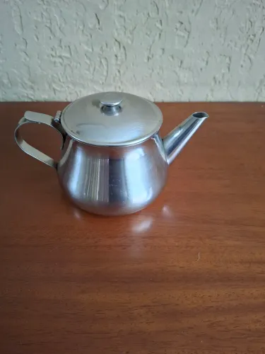 Para colecionadores, linda leiteira 600 ml  aco inox nobre 18/10 anos 70 , Meridional.