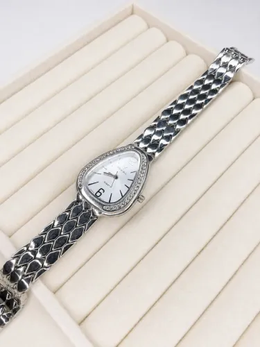 Relógio casual e elegante prata/dourado (Valor unitário )