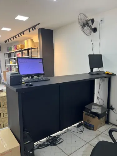 Balcão de Atendimento Loja Preto | Alto