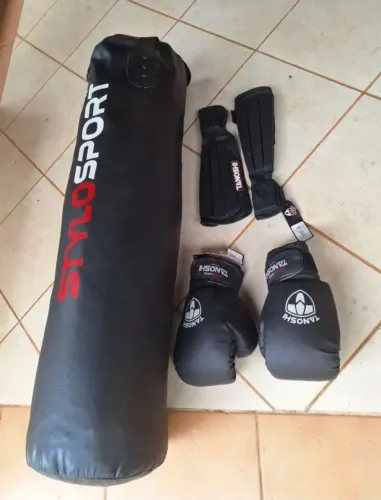 Kit boxe e Muai Thai saco cheio sem uso desapegando
