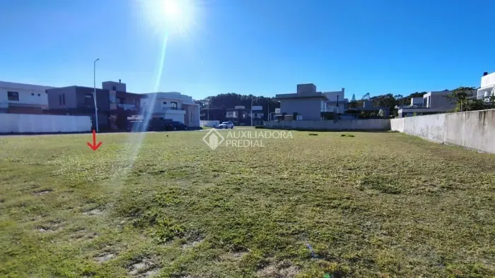 Terreno plano, pronto para construir com 423 de área privativa