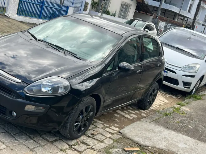 Fiat Punto Attractive 1.4 Fire Flex 8V 5P 2013