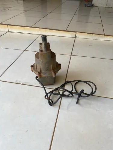  Vende-se bomba d?água