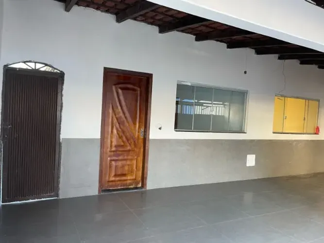 Excelente casa, 3 quartos - suíte - sozinha no lote