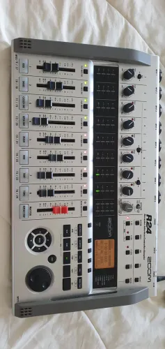 ZOOM R24 GRAVAÇÃO MESA SAMPLER E MAIS