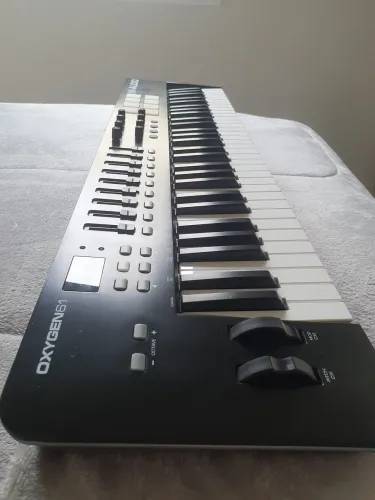 Teclado Controlador M-Audio Oxygen IV 61
