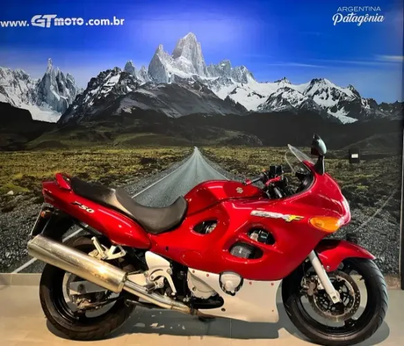 Suzuki GSX 750 F *Baixa KM*