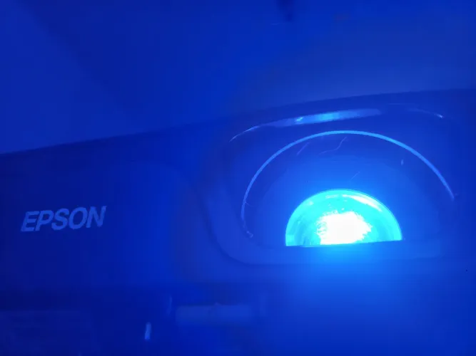 Projetor Epson PowerLite S12+ H430A HDMI Bivolt 100-240v Otimo Estado