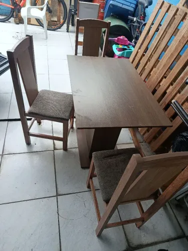 Mesa 4 cadeiras podendo escolher uma das duas bases!!