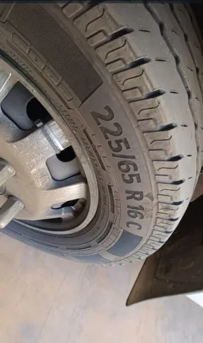 Pneu continental 225 65 16 r barato mais 6 carcaça boa condiçoes de brinde