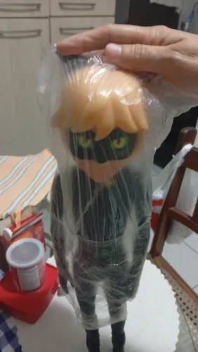 Boneco do cat noir nunca usado, ainda no plástico