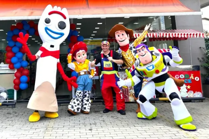 Animação Porta Loja Locução Pipoca Algodão doce personagens vivos