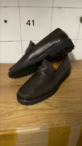 LOUIS VUITTON Tratorado