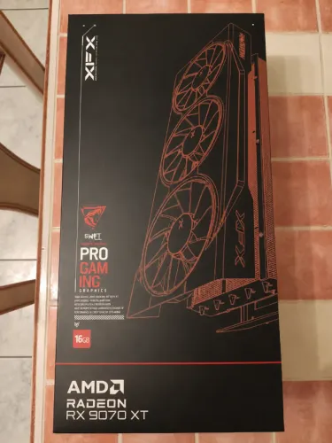 LACRADA! RX 9070 XT XFX SWIFT (Branca) - Caixa Impecável / Selo Intacto