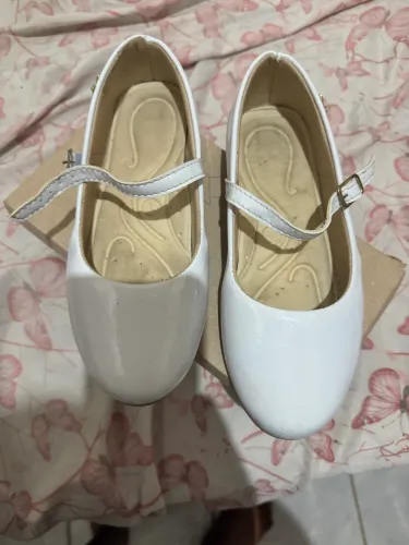 Sapato para FORMATURA n°33 e leva a coroa