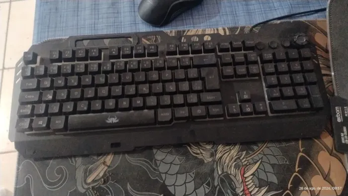 Teclado metal