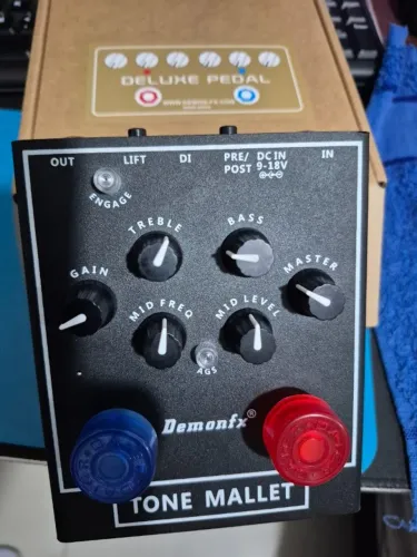 Preamp de baixo DemonFX Tone Mallet