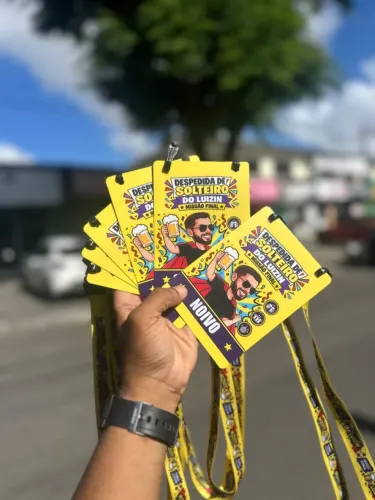 Credenciais personalizadas com cordão personalizado em João Pessoa, PB.