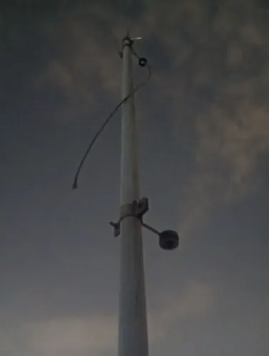 Pará raio com suporte