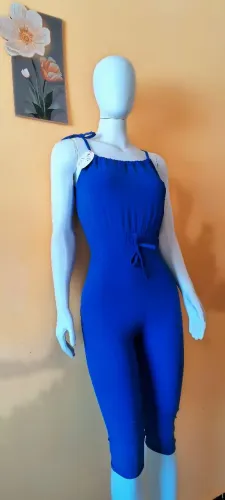 LOTE DE ROUPAS NOVAS VÁRIA DE TAMANHO INFANTIL E ADULTO