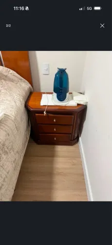 2 mesas cabeceira